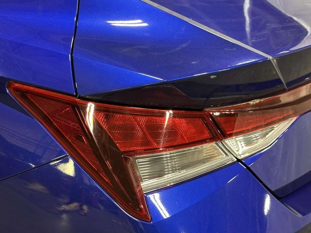 2023 Hyundai ELANTRA SE