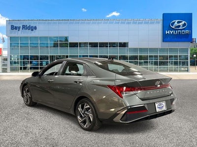 2025 Hyundai ELANTRA Limited