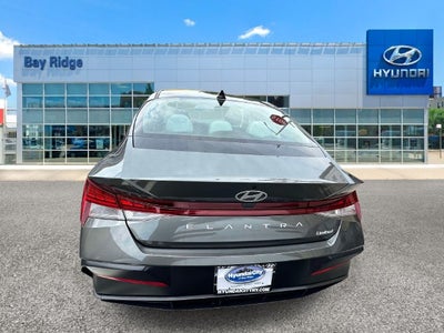 2025 Hyundai ELANTRA Limited