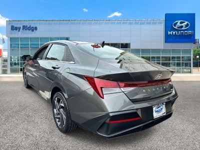 2025 Hyundai ELANTRA Limited