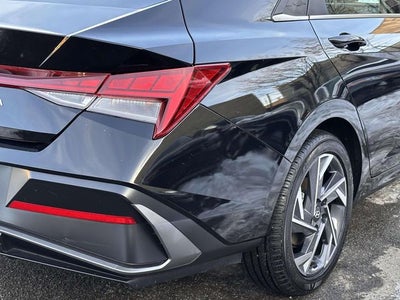 2025 Hyundai ELANTRA SEL Convenience