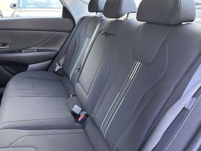 2025 Hyundai ELANTRA SEL Convenience