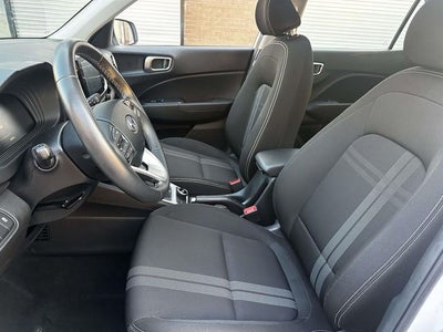 2025 Hyundai VENUE SEL