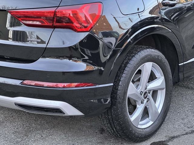 2022 Audi Q3 Premium quattro