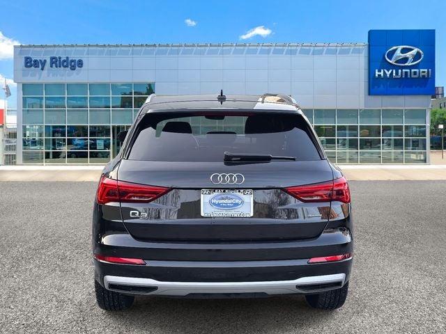 2022 Audi Q3 Premium quattro