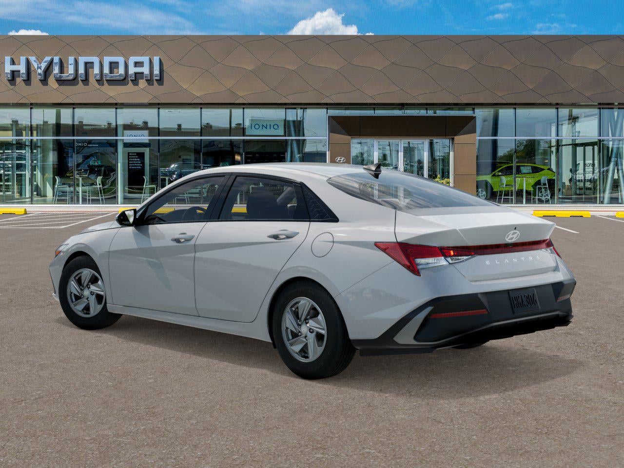 2026 Hyundai ELANTRA SE