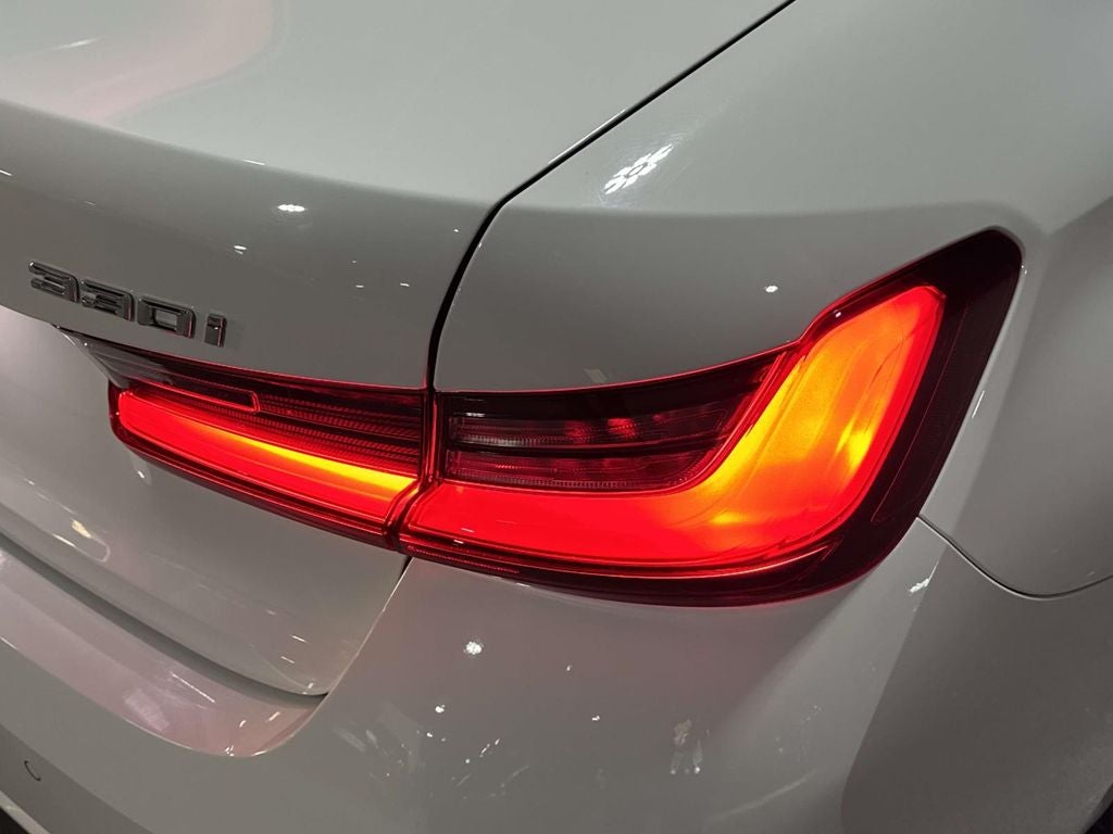 2023 BMW 3 Series 330i xDrive