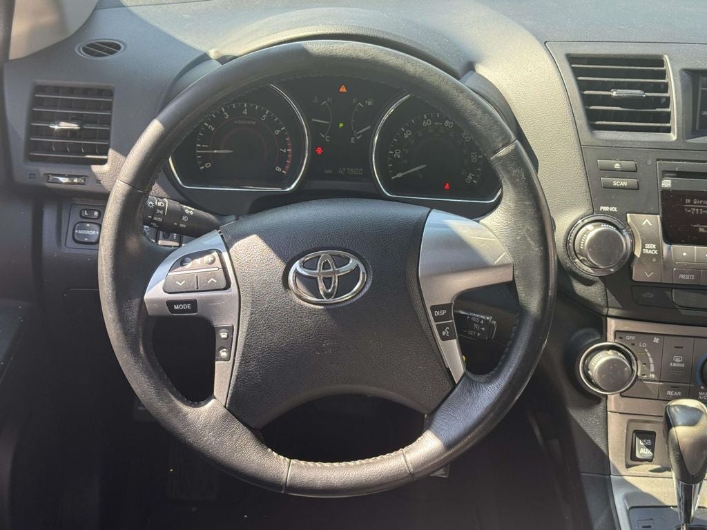 2012 Toyota Highlander SE