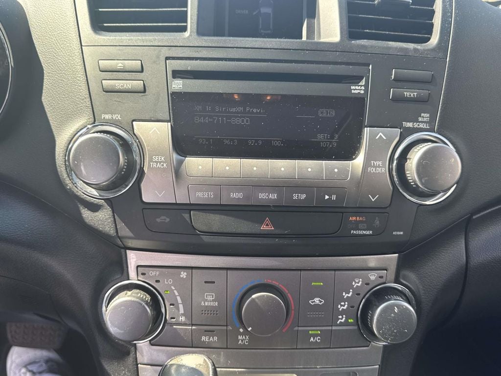 2012 Toyota Highlander SE