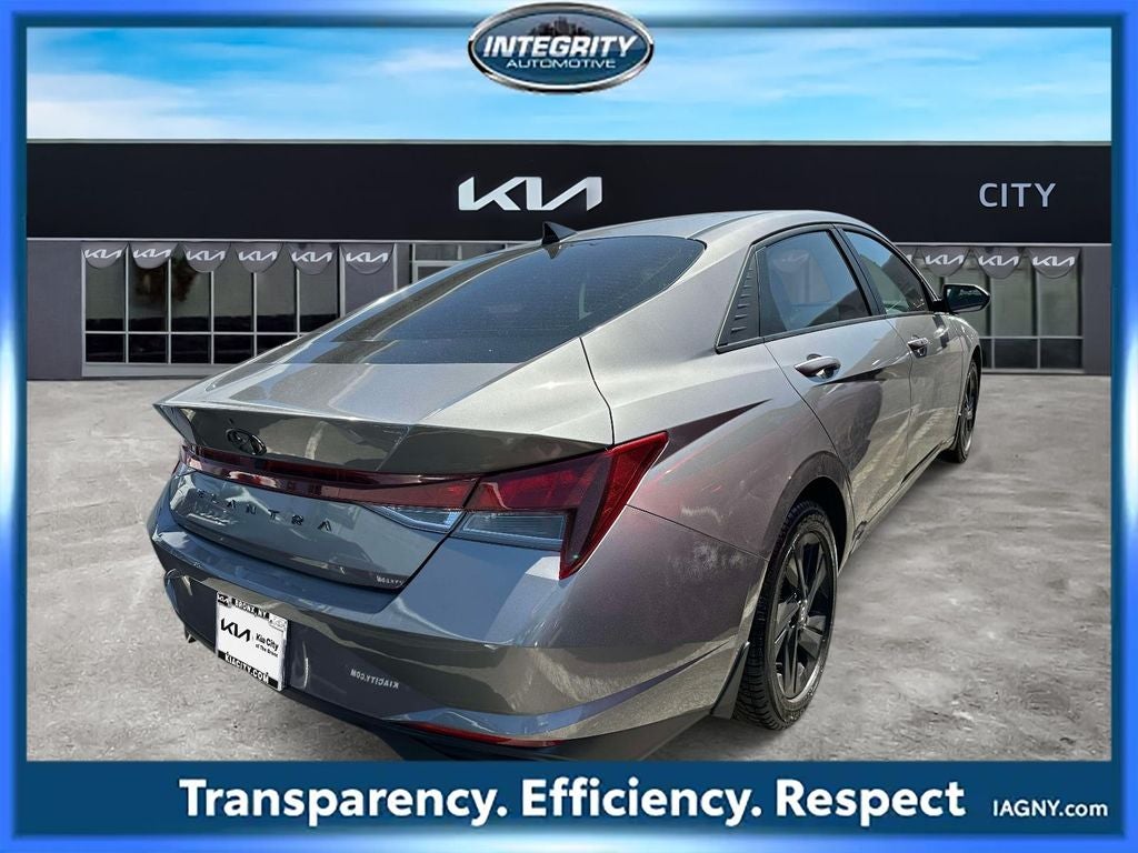 2022 Hyundai ELANTRA SEL