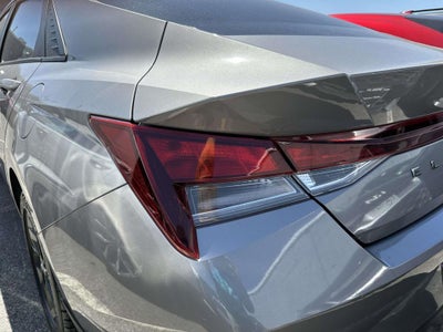 2022 Hyundai ELANTRA SEL