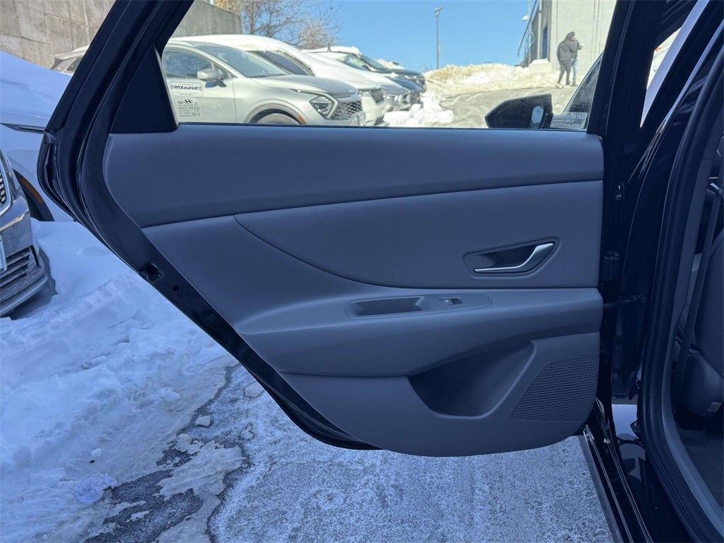 2025 Hyundai ELANTRA SEL Convenience