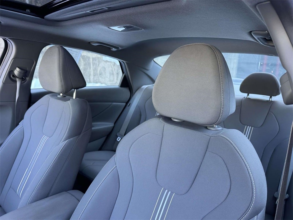 2025 Hyundai ELANTRA SEL Convenience