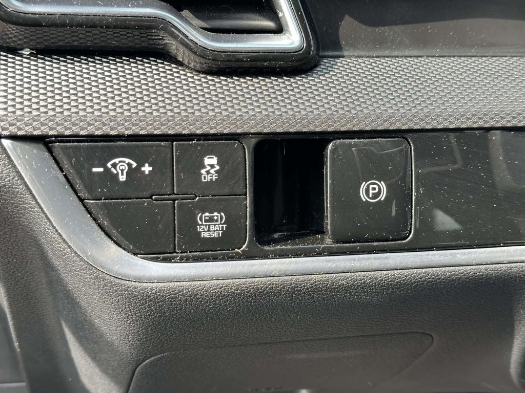 2025 Kia Sportage Hybrid LX