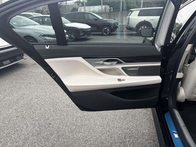 2022 BMW 7 Series 740i xDrive