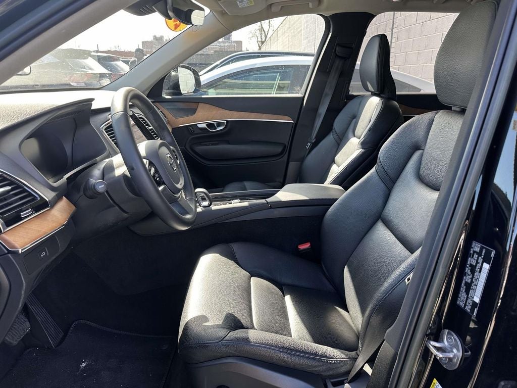 2023 Volvo XC90 B6 Plus 6-Seater